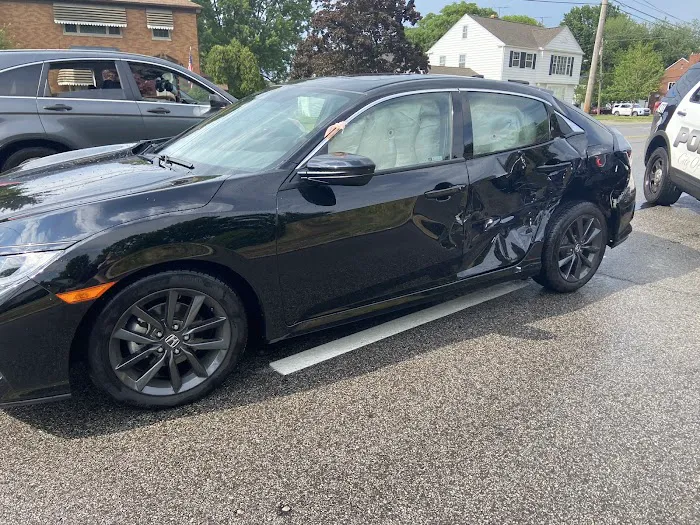 Ken Ganley Auto Collision Center 8