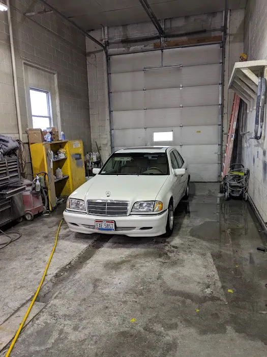 Ken's Body & Paint Shop 8