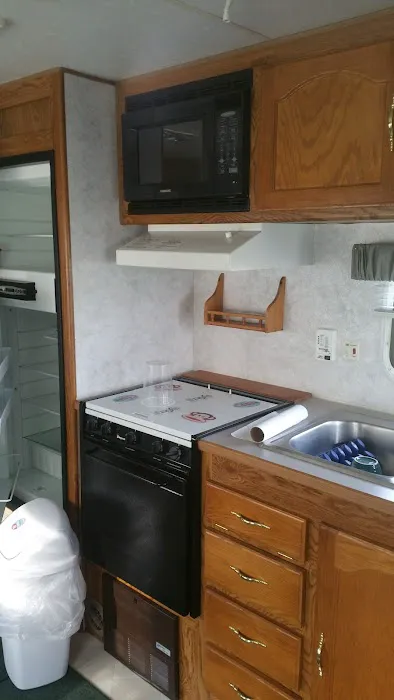 Ron's Trailers Inc 1