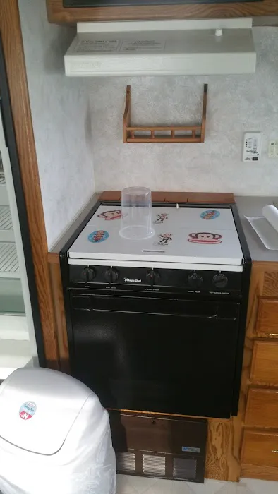 Ron's Trailers Inc 4