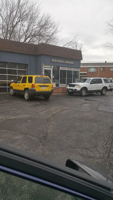 Royal's Service Center 0