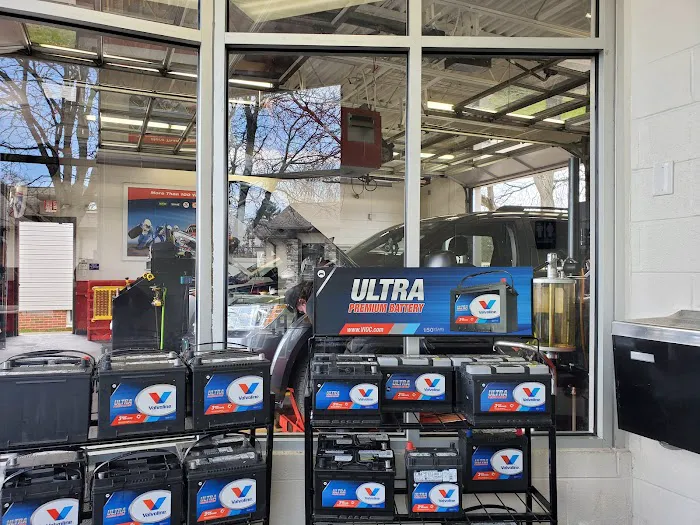 Valvoline Instant Oil Change 3
