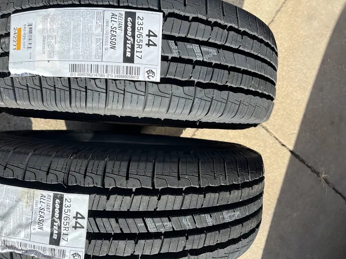Summit Tread & Auto 7