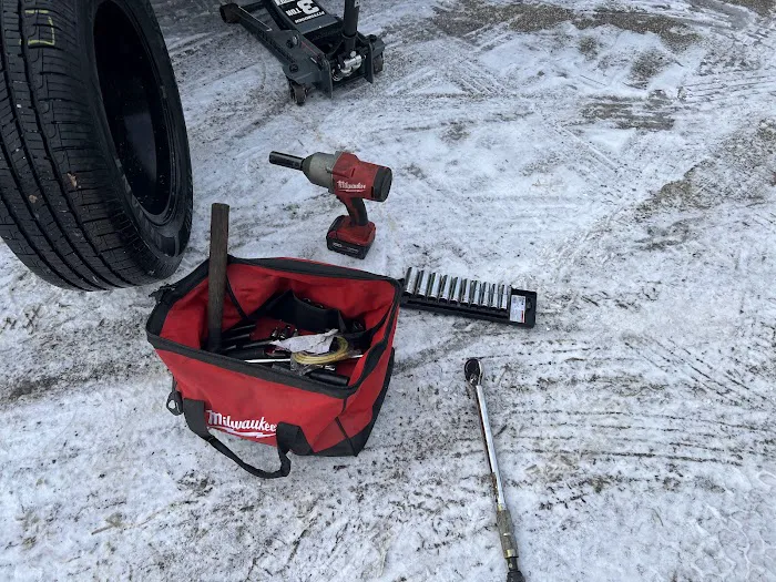 Summit Tread & Auto 6