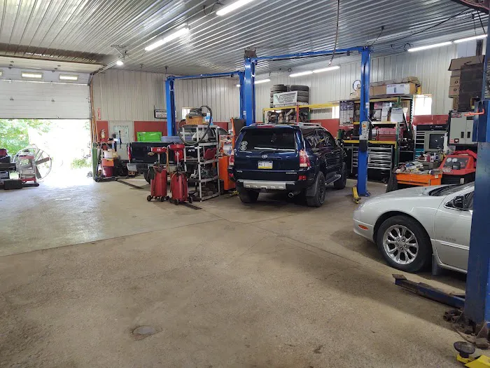Sunny Valley Garage 0