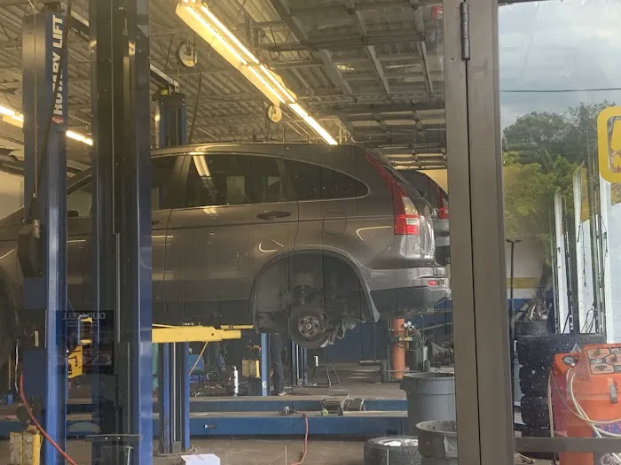 Monro Auto Service and Tire Centers 4