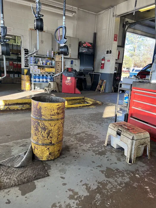 Buchanan's Auto Repair & Lightning Lube 4