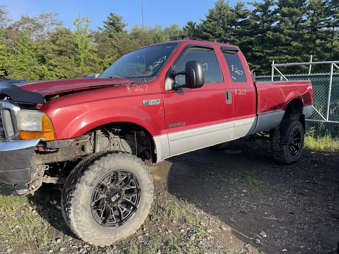 Speedie Auto Salvage 6