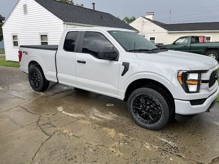 B & R Wholesale Tire & Wheel 1