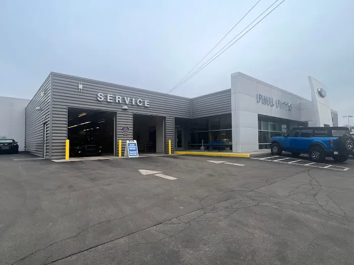 Phil Fitts Ford Parts Dept 0