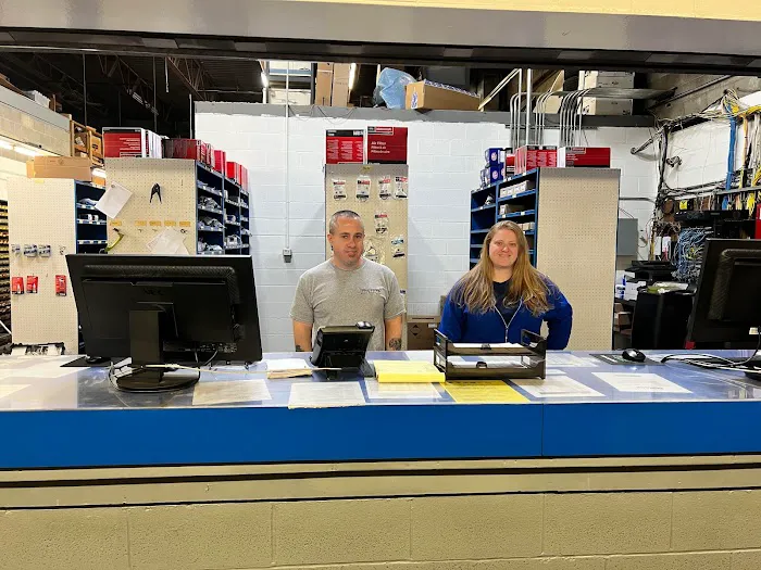 Phil Fitts Ford Parts Dept 2