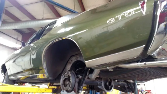 Henderson Drive Line And Axle 4