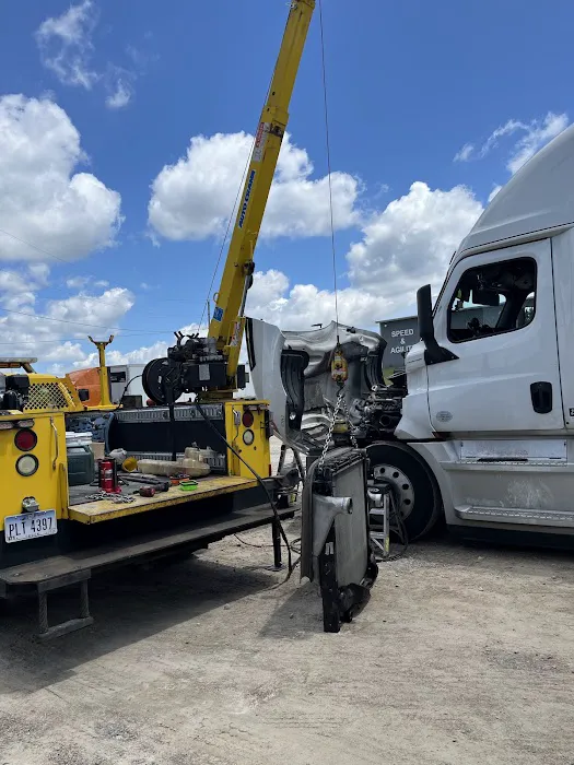 First Choice Mobile Truck & Trailer Repair 0