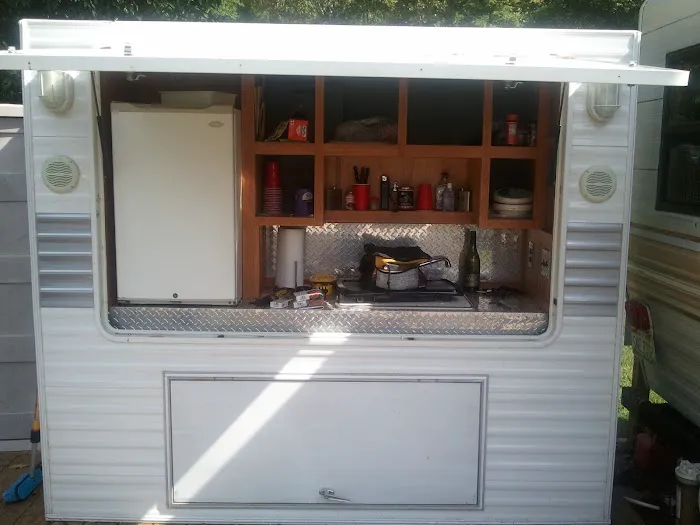 Universal RV 5