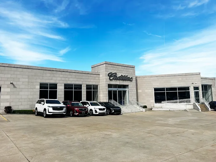 Service Center - VanDevere Cadillac 1