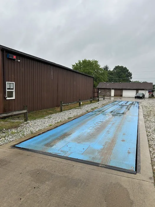 Paul's Auto Yard 0