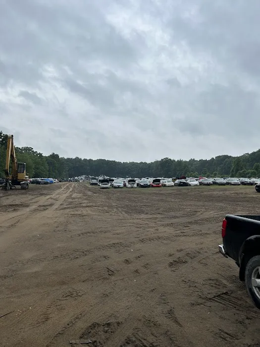 Paul's Auto Yard 9