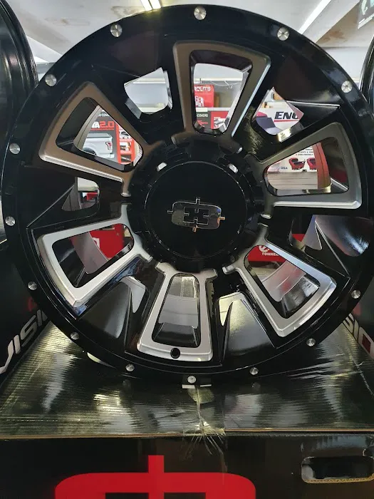 Badlands Truck and Auto accessories llc 4