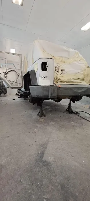 Carr’s Auto Body Shop, LLC 3