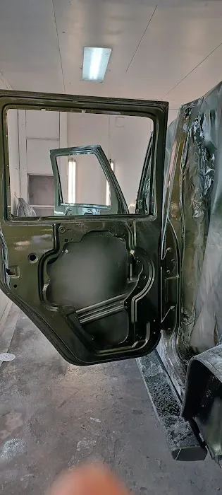 Carr’s Auto Body Shop, LLC 0