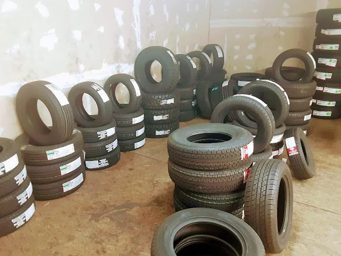 Universal Tires 4