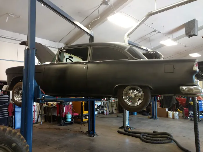 Old Car Garage Ltd 8