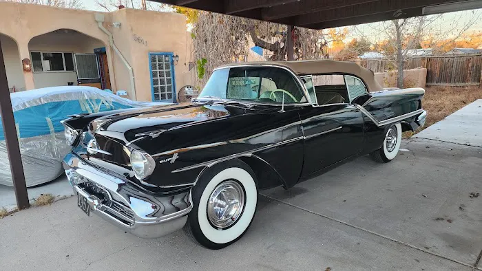 Old Car Garage Ltd 4