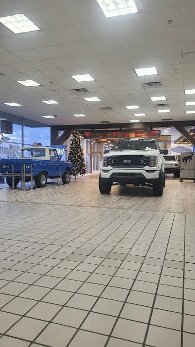 Service Center at Rich Ford 0