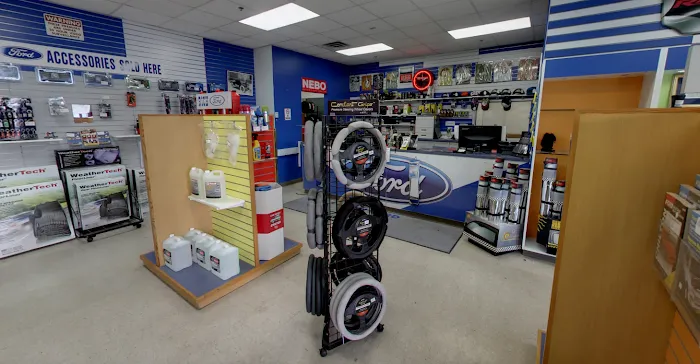 Service Center at Rich Ford 3