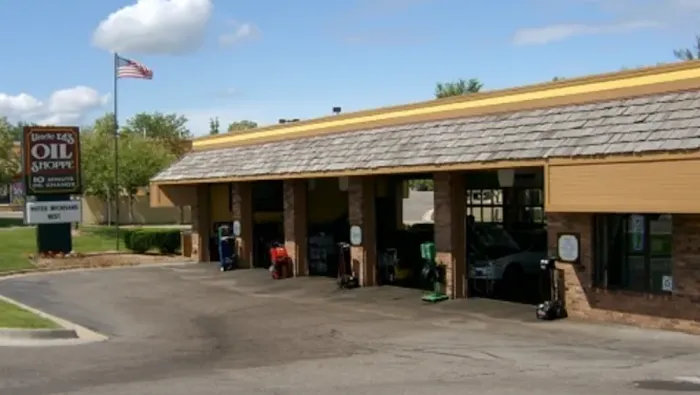 Uncle Ed's Oil Shoppe 2