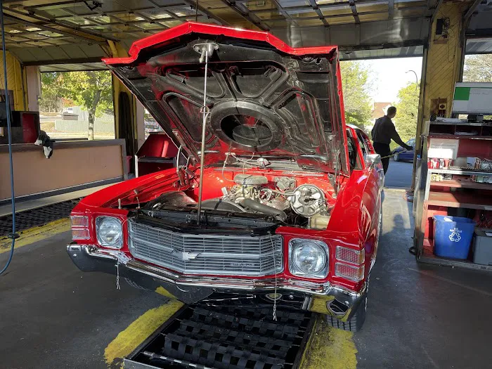 Uncle Ed's Oil Shoppe 0