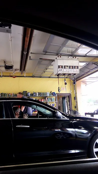 Uncle Ed's Oil Shoppe 1