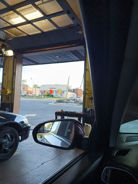 Uncle Ed's Oil Shoppe 5