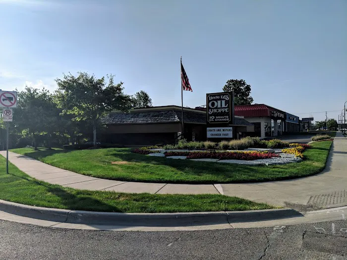 Uncle Ed's Oil Shoppe 4