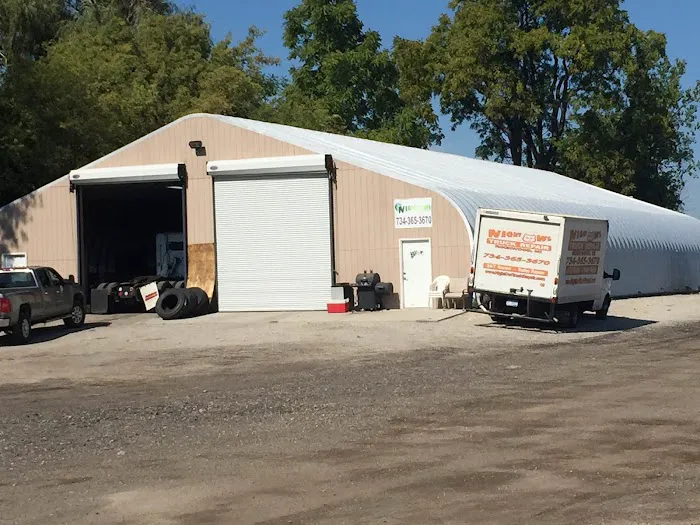 Night owl truck repair 1