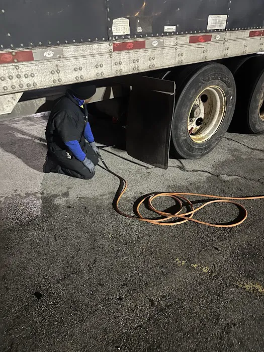 Heavy duty truck repair 9