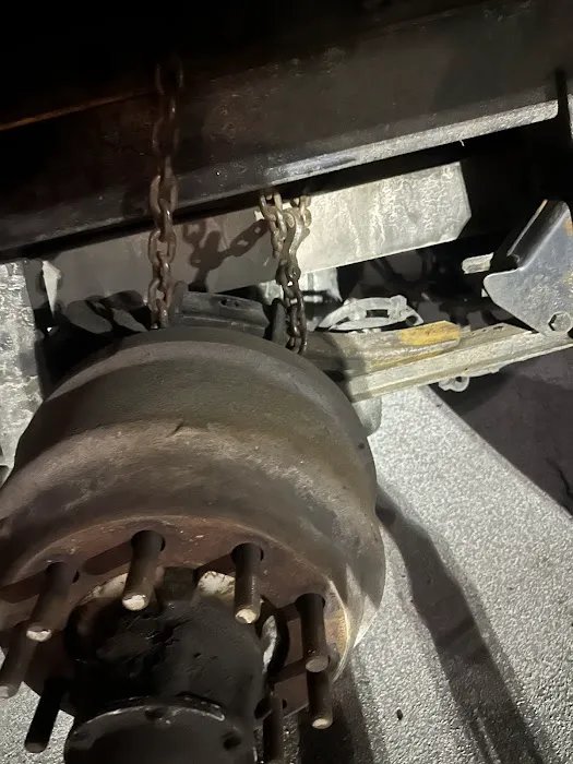 Heavy duty truck repair 7