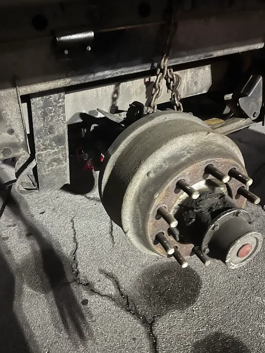 Heavy duty truck repair 8