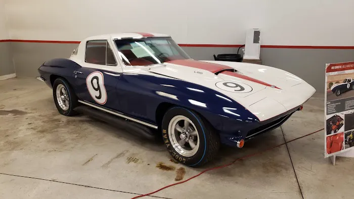 Dynamic Corvettes 1