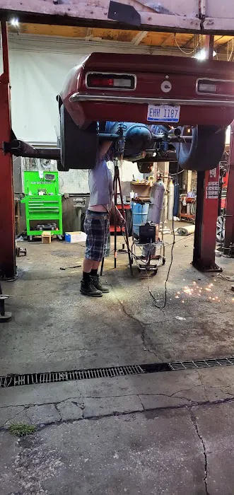 Muffler Man 0