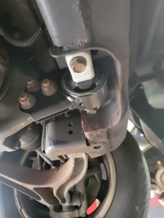 Auto Repair Lucas 1