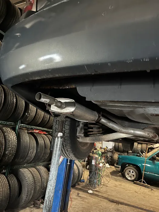 Cisneros Tire Service 0
