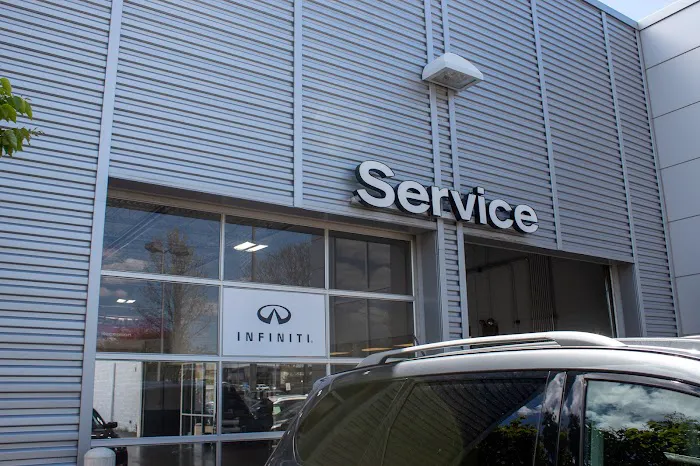 LaFontaine INFINITI Ann Arbor- Service & Parts 3