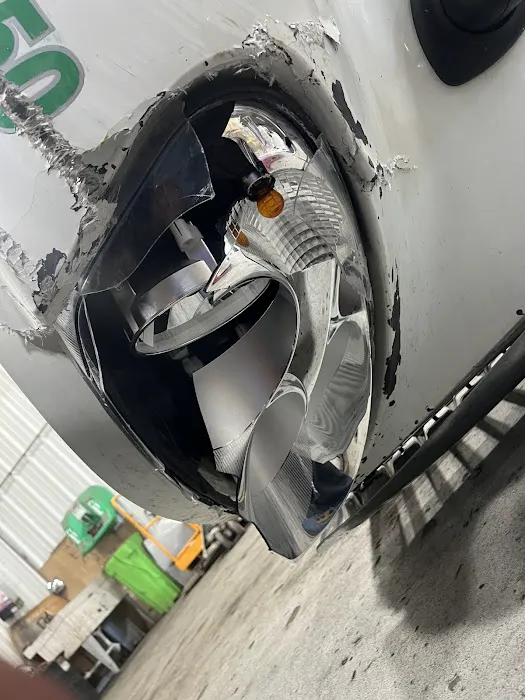 Maks Trucking & Repairs 0
