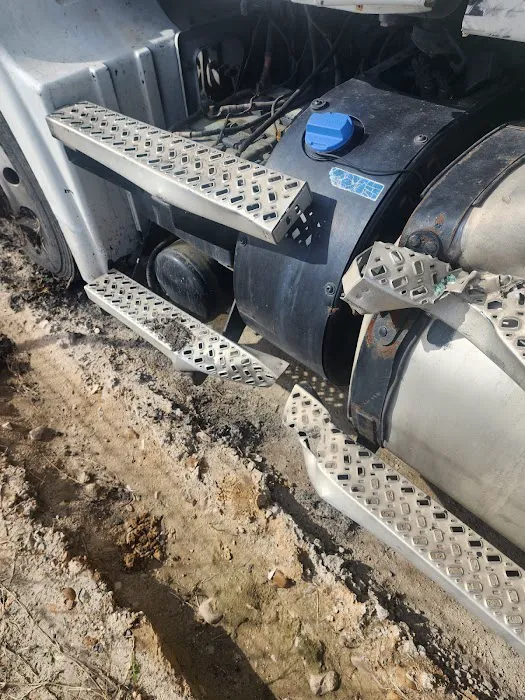 Maks Trucking & Repairs 6