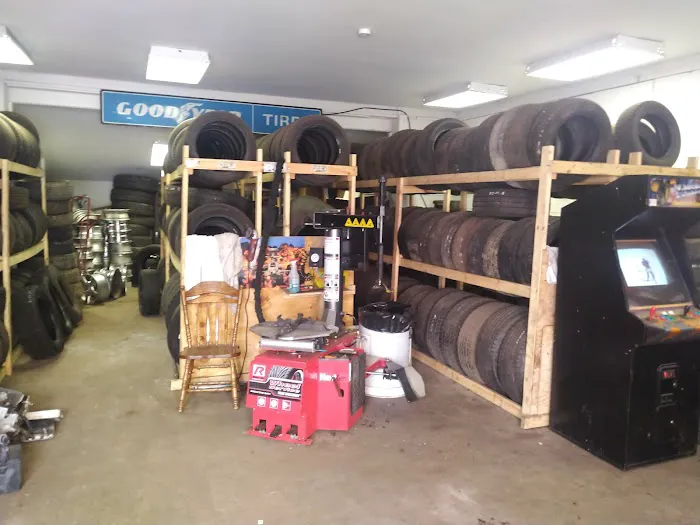 Gene and Son Used Tires 9