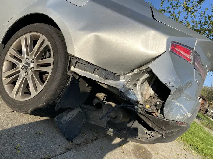 Taylor Collision Center 0