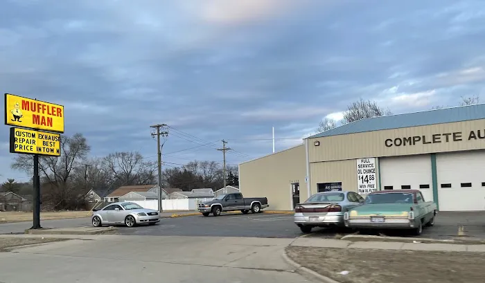 Muffler Man Taylor 1