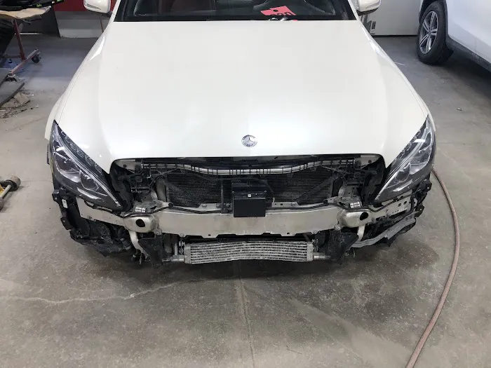 Vin Devers Collision Center 0