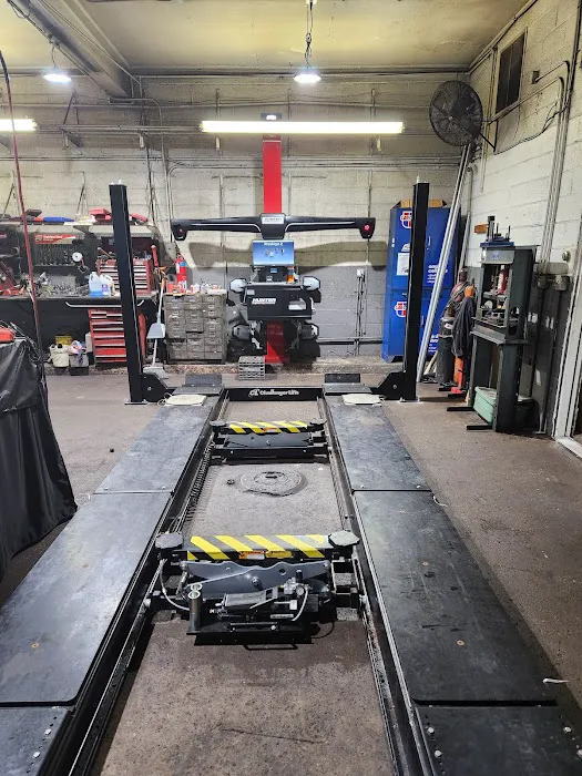 Greg's Auto Service 4